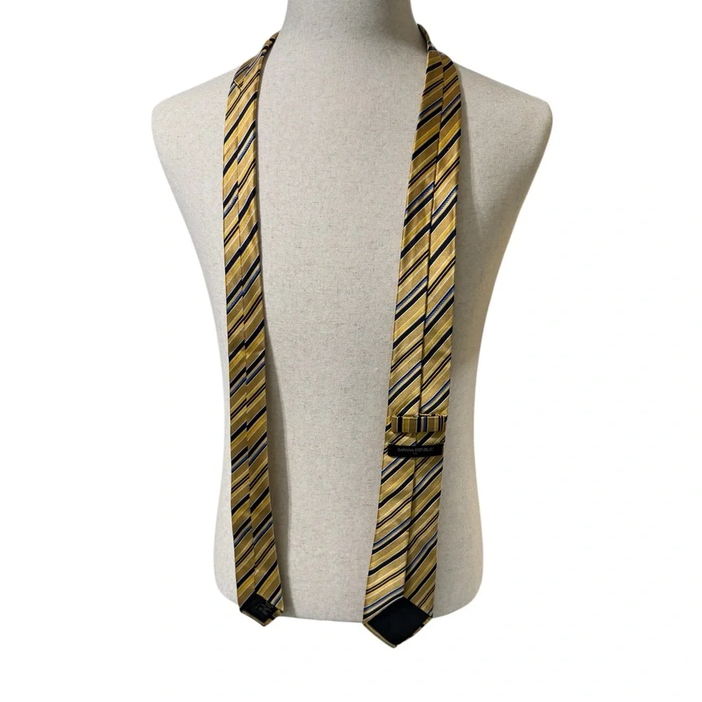 Banana Republic 100%‎ Silk Tie
